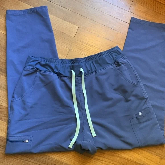 Gray Figs scrub set - Picture 6 of 7